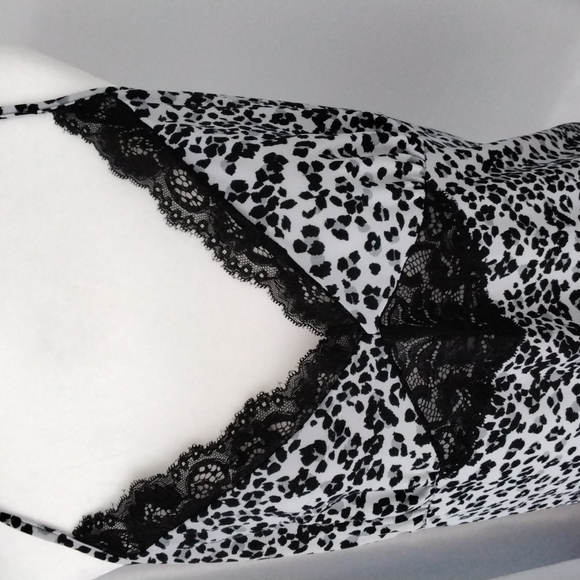 NWOT Ladies 2 piece pajama set - Picture 4 of 9